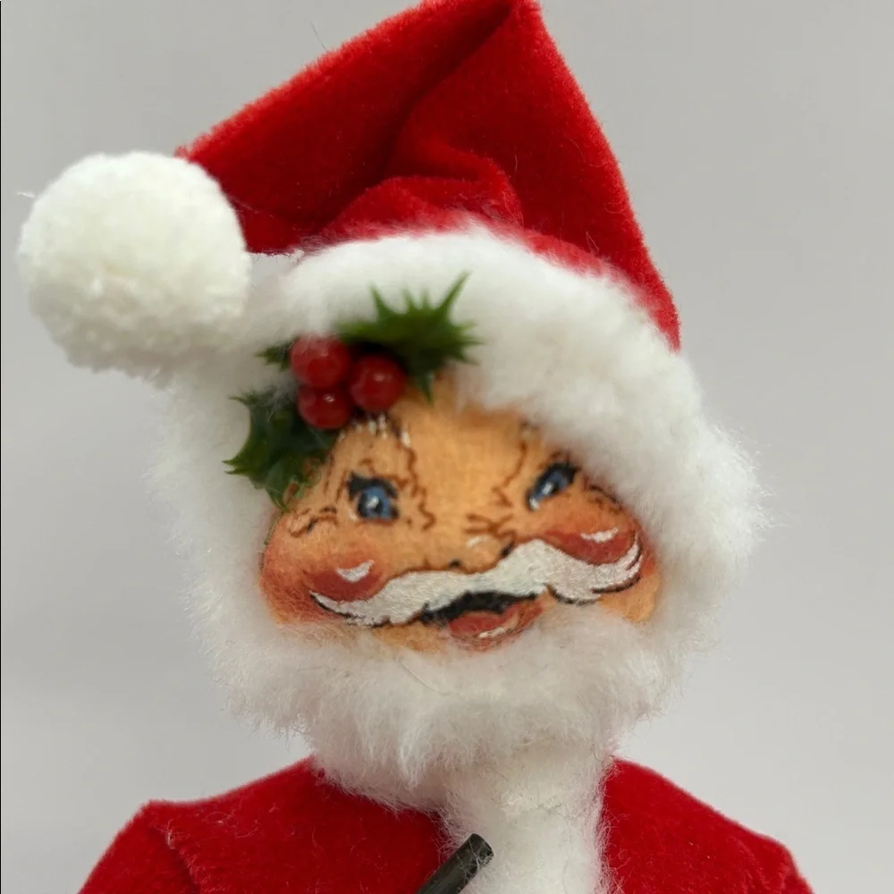 Annalee Festive Santa Claus